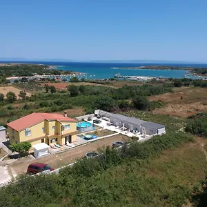 Palmira Appartamento Ližnjan