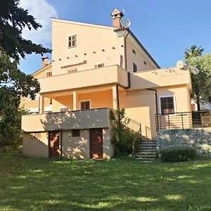 Sveti Lovro Appartamento